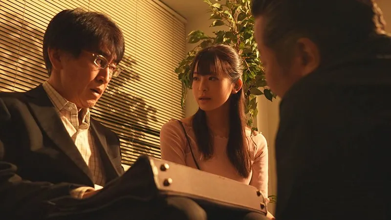 Người chồng vay nợ giang hồ, vợ phải bán thân để trả nợ