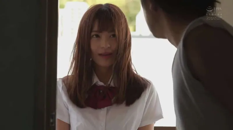 Gã nhà sát bên kinh tóm và cô học sinh nữ đáng thương