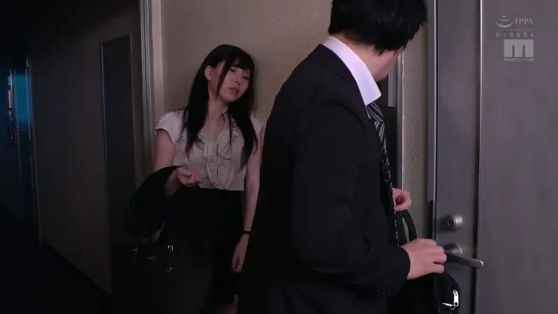 Cô vợ nhà sát bên nhận nhầm tôi là gã chồng trong một hôm say xỉn