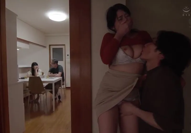 Má trộm nhìn người vợ anh xã con gái quan hệ nào ngờ con rể nhìn thấy