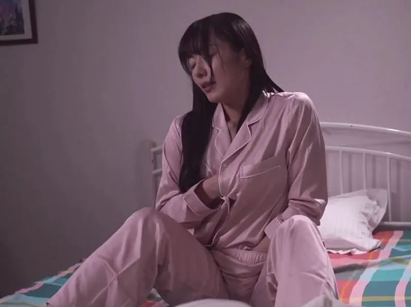 Tự sướng hàng đêm vì chồng yêu bỏ bê, người vợ quyết định tìm đến ứng dụng hèn hò